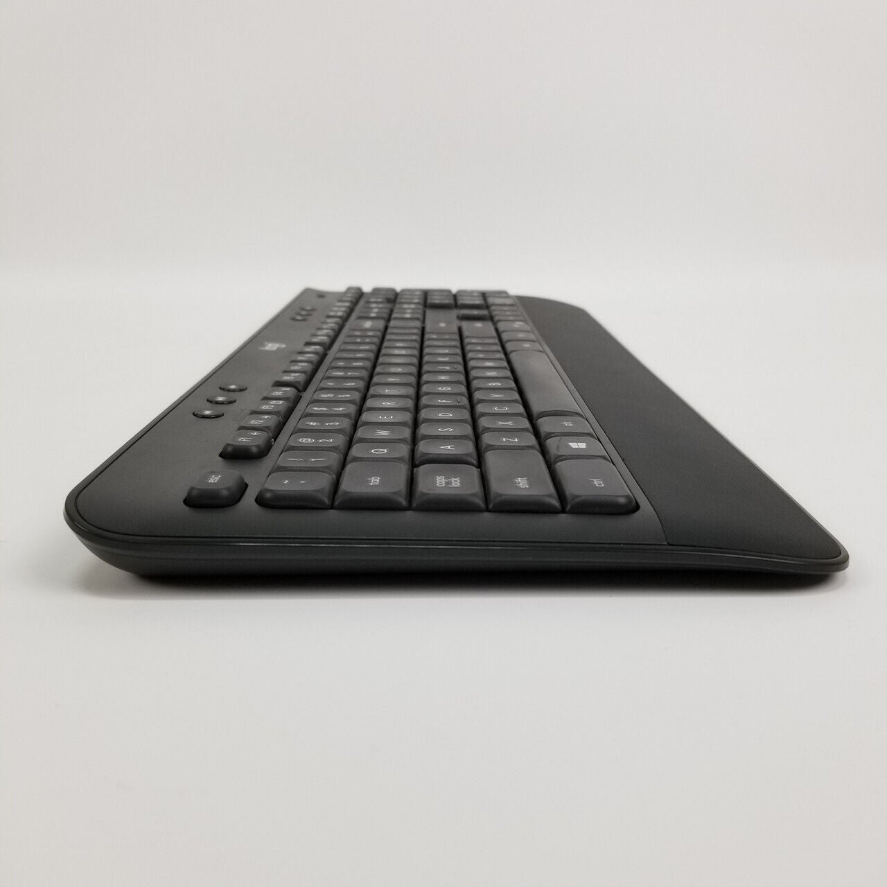 Logitech K545 Y-R0012 Gray Wireless Keyboard | Grade A - ShopComprenew