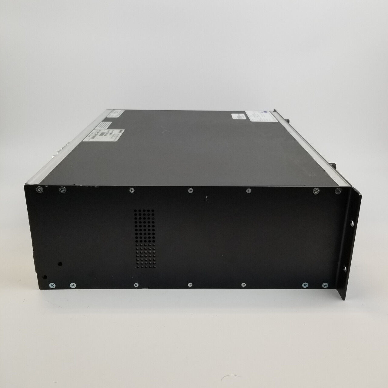 Evertz 7700FR-C Multi Frame Distribution Chassis | Grade C - ShopComprenew