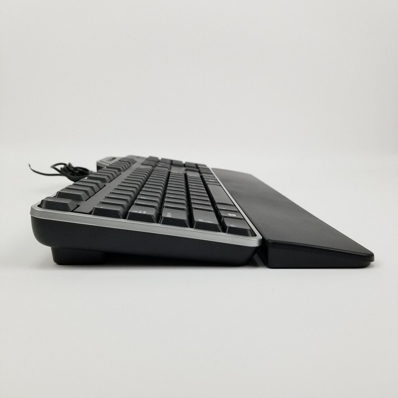 Dell Smartcard KB813t USB Keyboard | Grade A - ShopComprenew