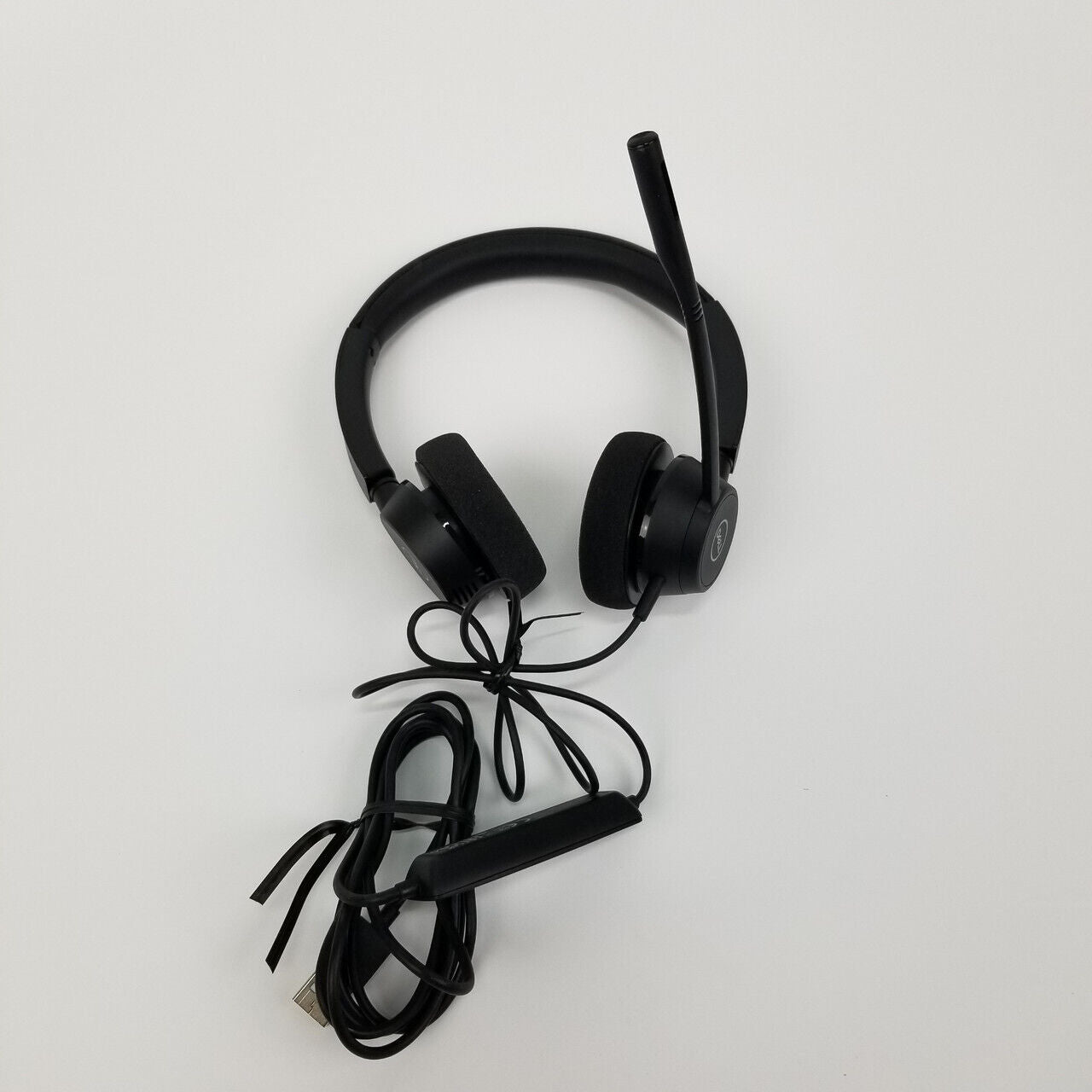 Dell Plantronics BW3320-M Wired USB-A Headset | Grade A - ShopComprenew